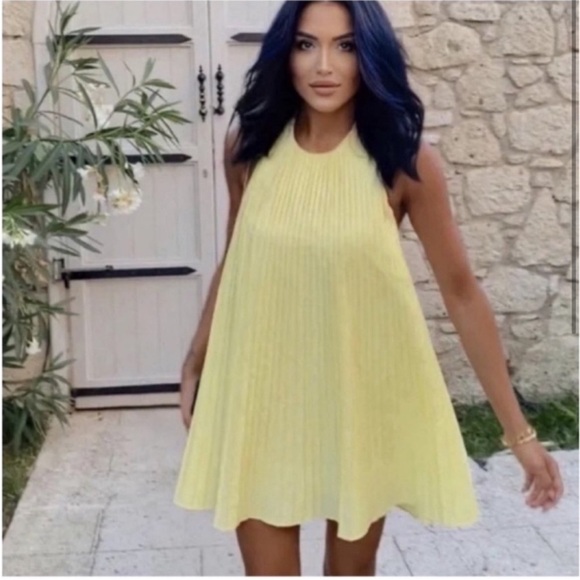 Zara pleated dress - Picture 2 of 5